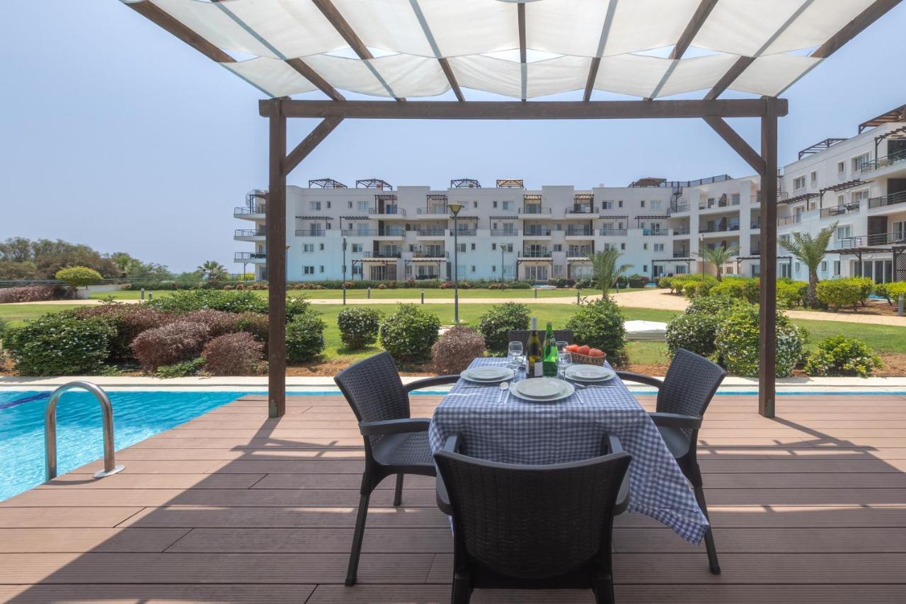 Thalassa Beach Family & Waterpark Resort Vokolidha Kültér fotó